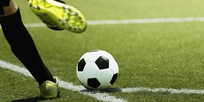 拜仁4-2-3-1体系运转流畅，凯恩成前场自由人激活德甲霸主新活力