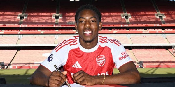 阿森纳新星斯凯利签订长期合同，青春指数仅次于沃尔科特